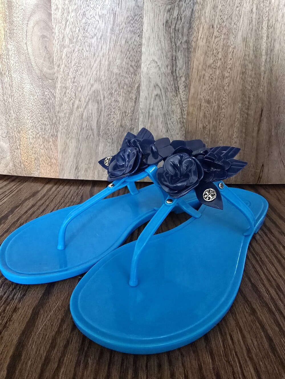  Tory Burch Flower Jelly Sandals